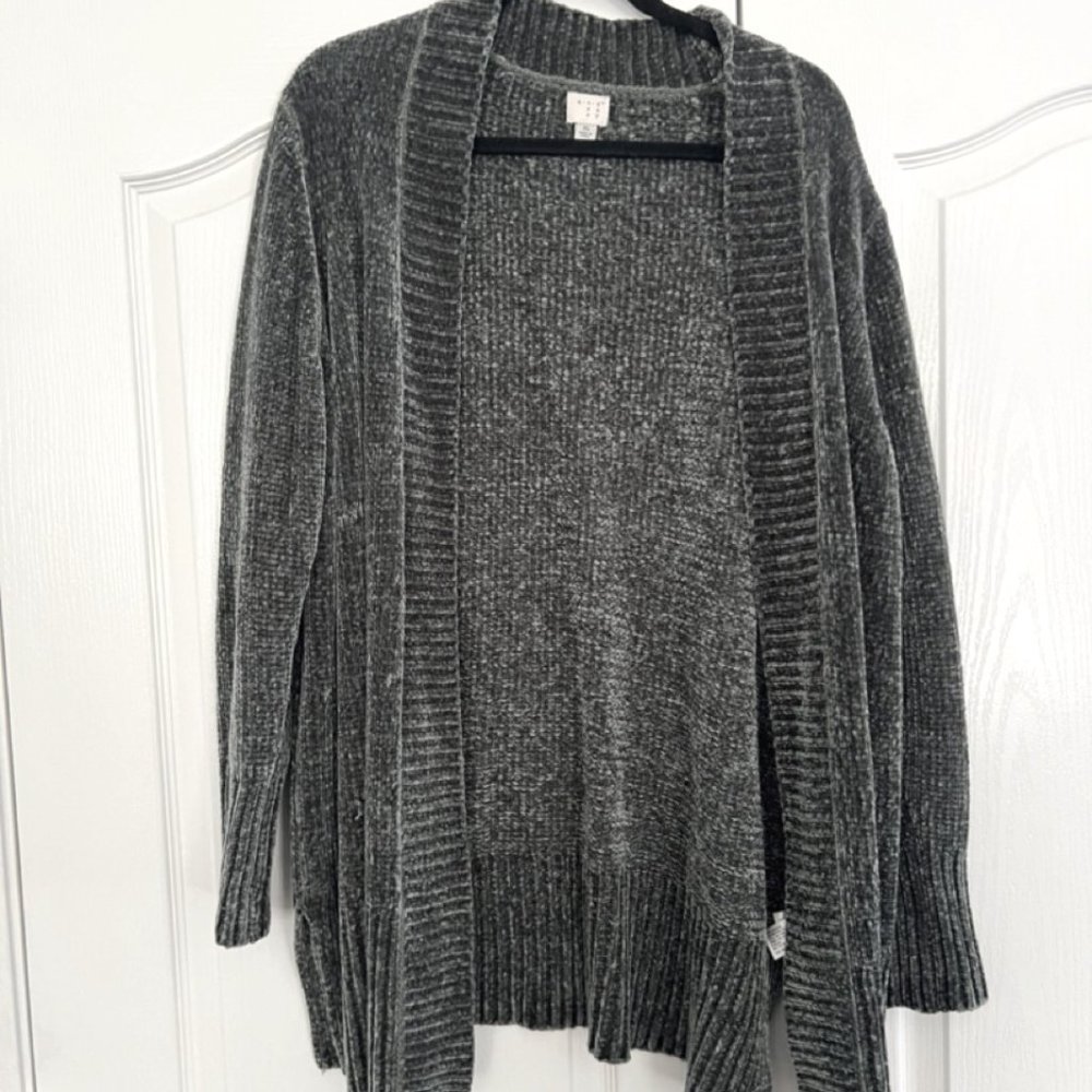 Neutral Green Cardigan (SUPER SOFT)